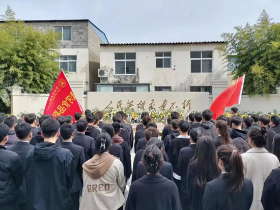 清明節祭掃活動23-04-06-3.jpg