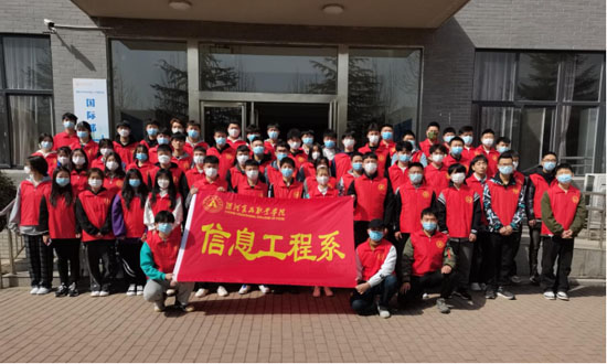 學習雷鋒，樹立校園榜樣22-03-06-1.jpg